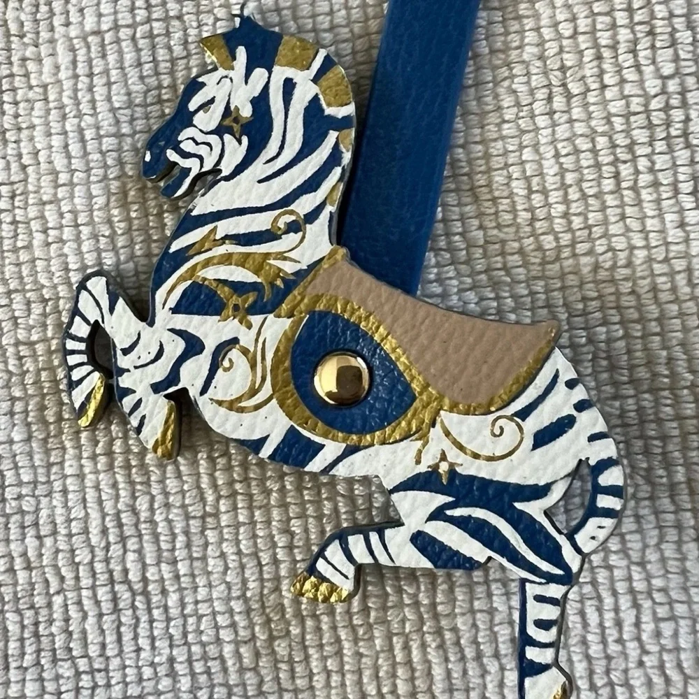 Louis Vuitton 2024 Christmas Holiday VIP Gift Charm Tags - Picture 6 of 7